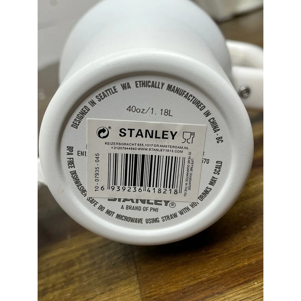Stanley The Quencher H2.0 FlowState Tumbler 40oz White Stainless Steel Mug New